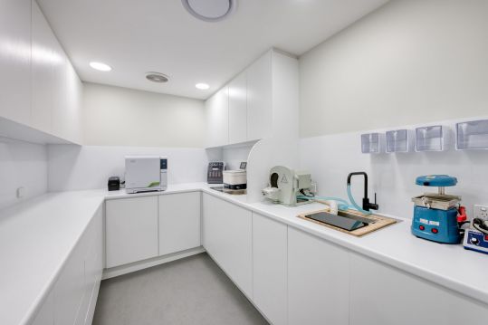G+D Dental_0126_AuroraHDR2019-edit.jpg